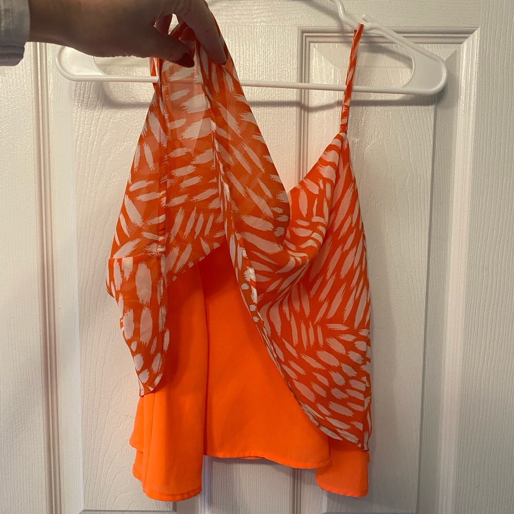 Collective Concepts. Orange Flowy Crop Top. Adjustable Straps. Size Small 🧡🤍 - Picture 3 of 6